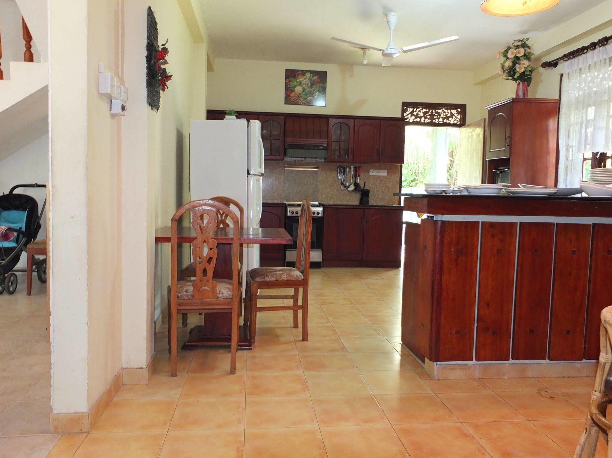 Hikka Villa Hikkaduwa Bagian luar foto