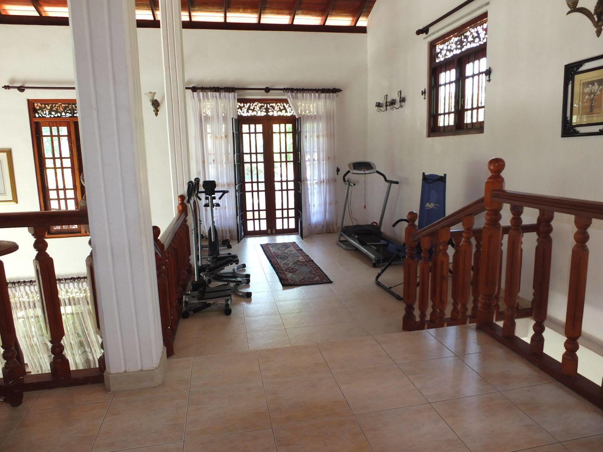 Hikka Villa Hikkaduwa Bagian luar foto