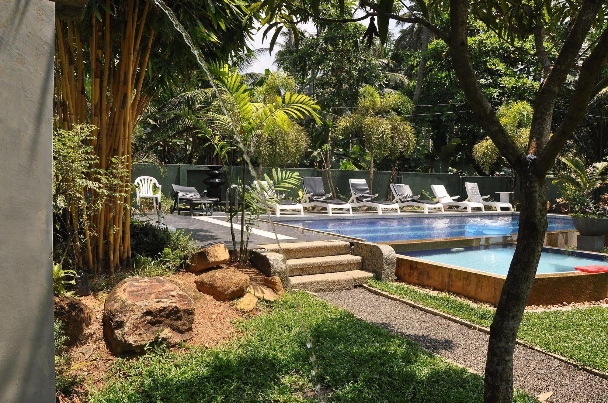 Hikka Villa Hikkaduwa Bagian luar foto