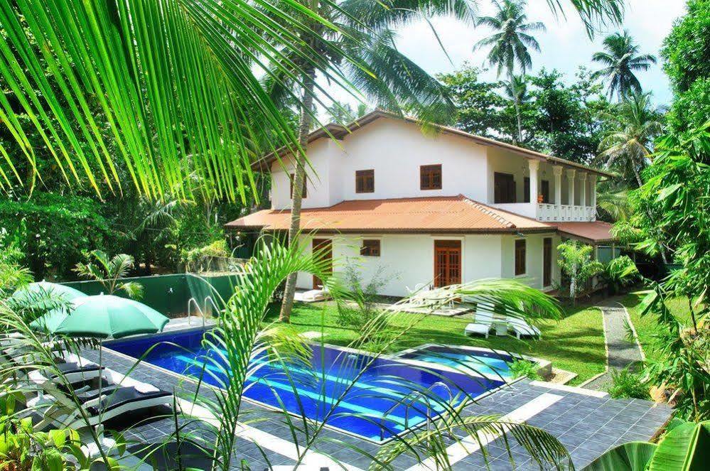 Hikka Villa Hikkaduwa Bagian luar foto